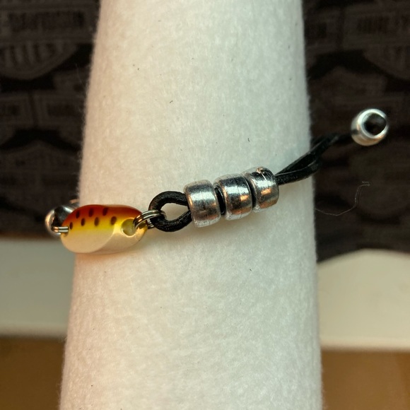 Fishing lure bracelet - Picture 2 of 4